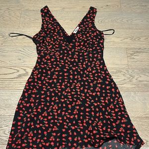 Princess polly black and red dress worn once perfect condition